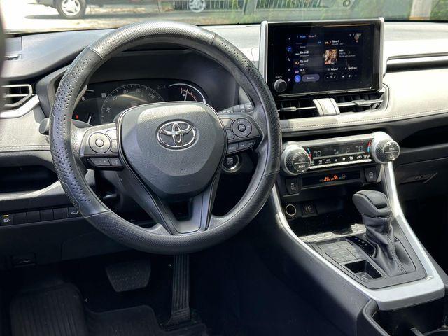 2024 Toyota RAV4 XLE 2024 Toyota RAV4 XLE
