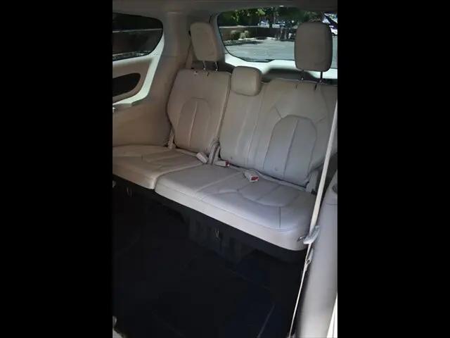 2021 Chrysler Voyager LXI