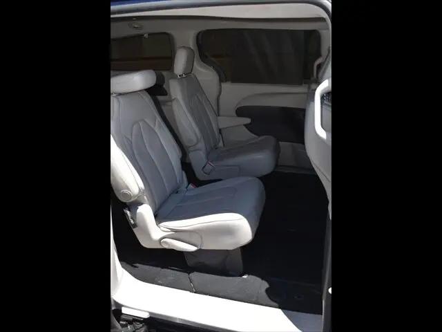 2021 Chrysler Voyager LXI