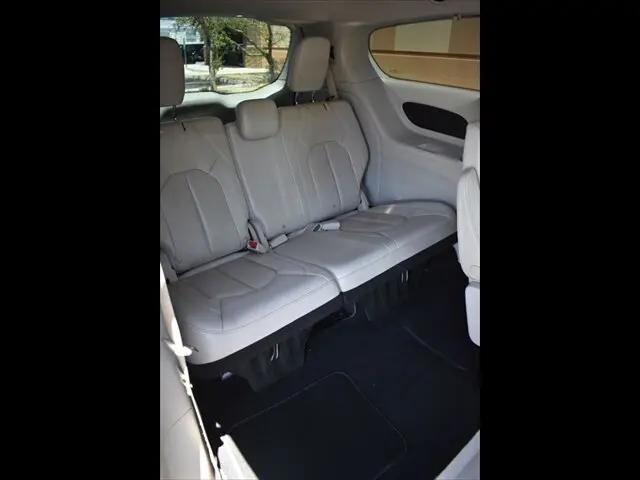 2021 Chrysler Voyager LXI