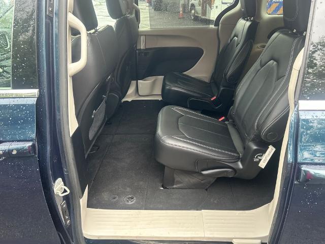 2022 Chrysler Pacifica Touring L AWD