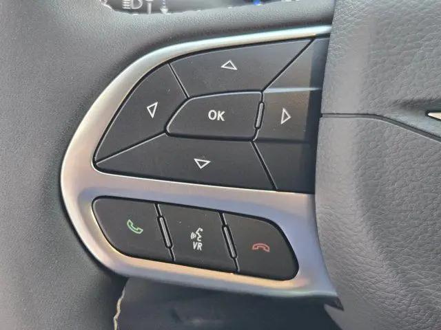 2027 Chrysler Pacifica LX