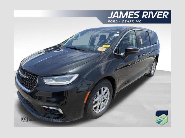 2023 Chrysler Pacifica Touring L for sale in Ozark, MO
