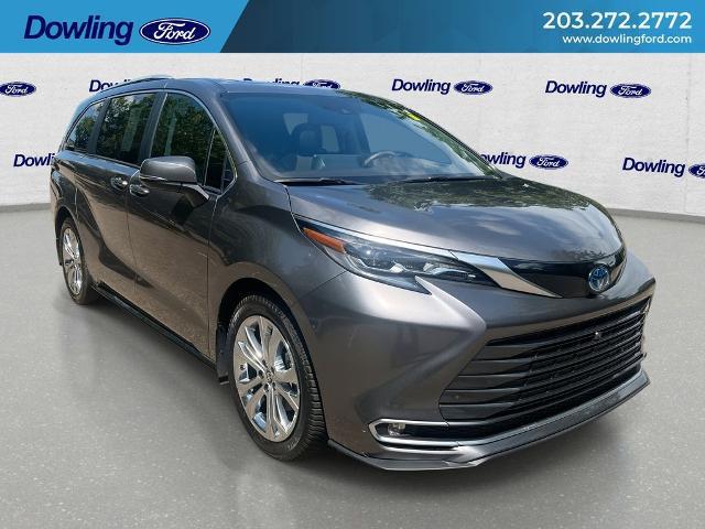 2024 Toyota Sienna Platinum for sale in Cheshire, CT