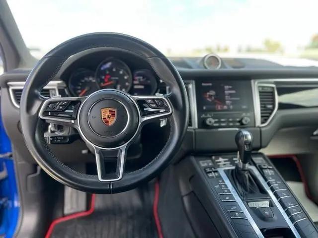 2018 Porsche Macan Macan