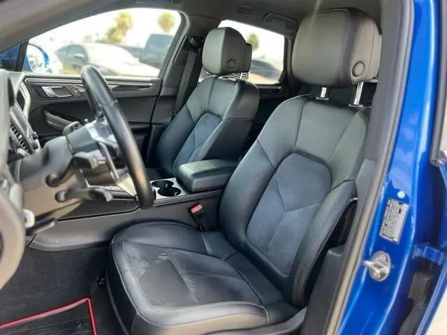 2018 Porsche Macan Macan