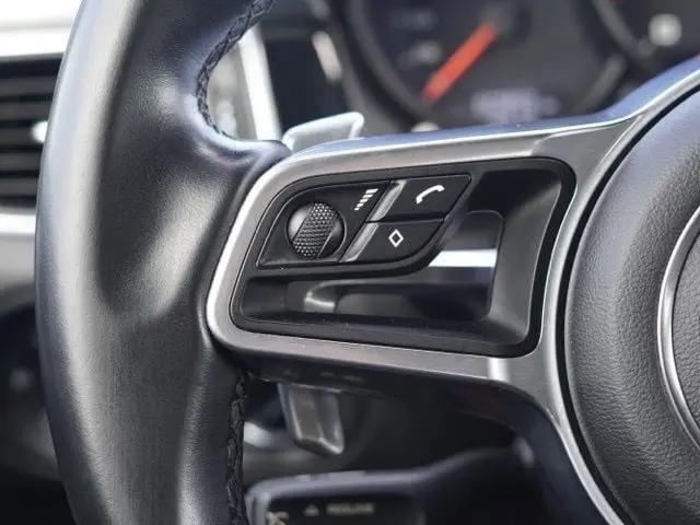 2018 Porsche Macan Macan