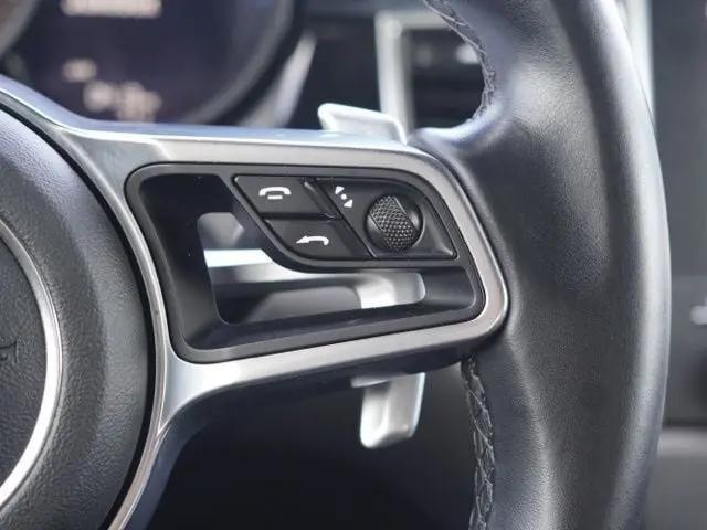 2018 Porsche Macan Macan
