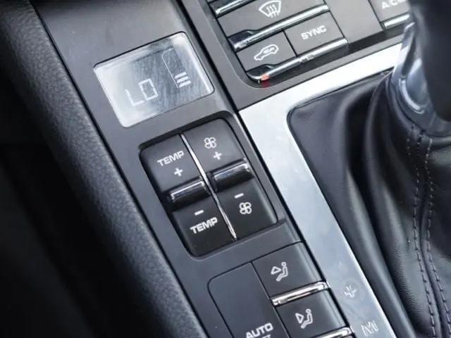 2018 Porsche Macan Macan