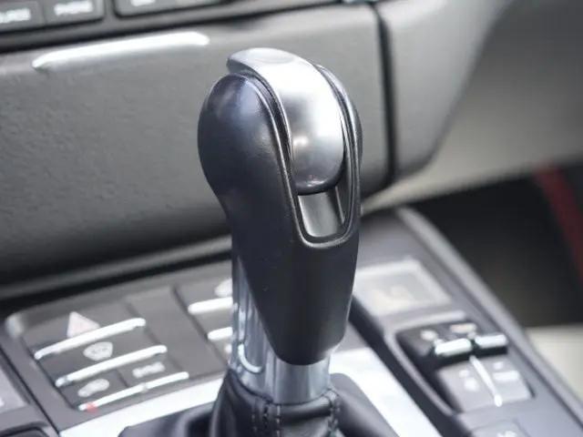 2018 Porsche Macan Macan