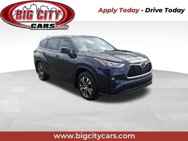 2020 Toyota Highlander XLE for sale in Fort Wayne, IN