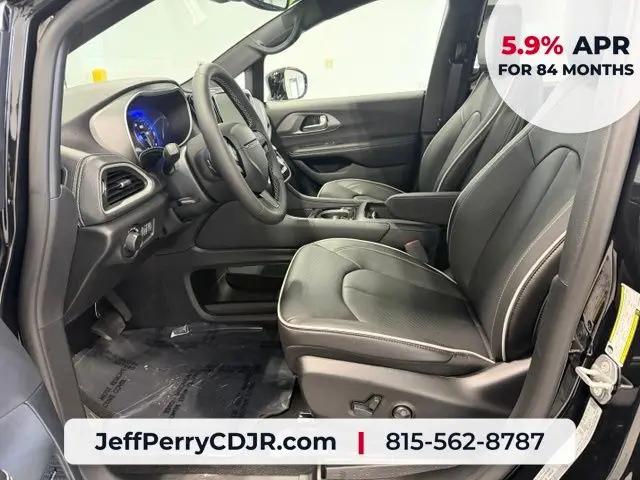 2027 Chrysler Pacifica Limited