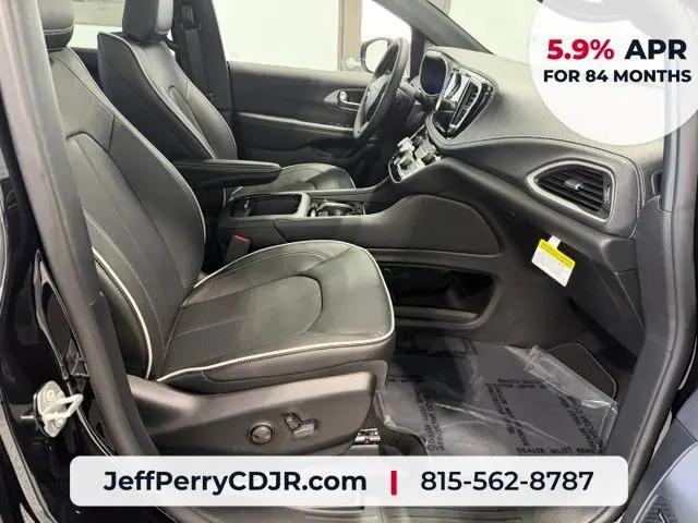 2027 Chrysler Pacifica Limited