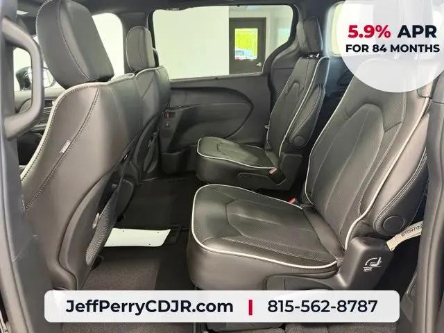 2027 Chrysler Pacifica Limited