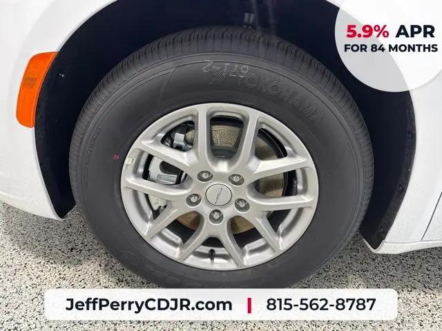 2027 Chrysler Pacifica Select