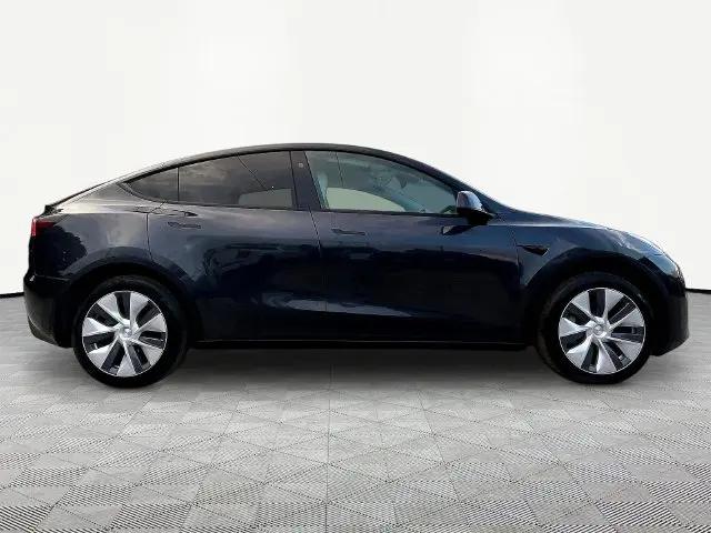2024 Tesla Model Y Long Range Single Motor Rear-Wheel Drive