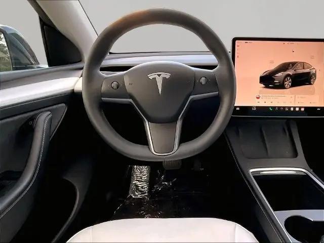 2024 Tesla Model Y Long Range Single Motor Rear-Wheel Drive