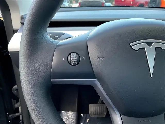 2024 Tesla Model Y Long Range Single Motor Rear-Wheel Drive