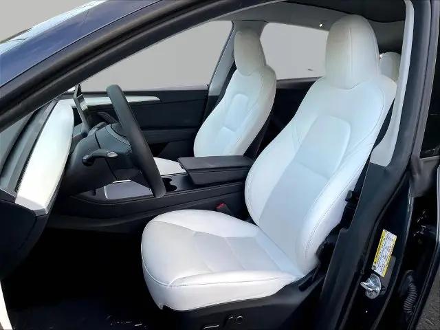 2024 Tesla Model Y Long Range Single Motor Rear-Wheel Drive