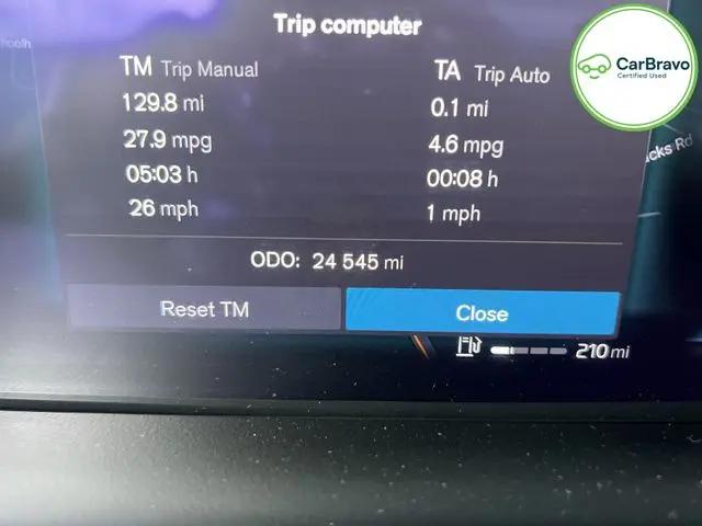 2023 Volvo S60 B5 Plus Dark Theme