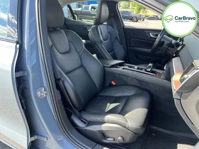 2023 Volvo S60 B5 Plus Dark Theme