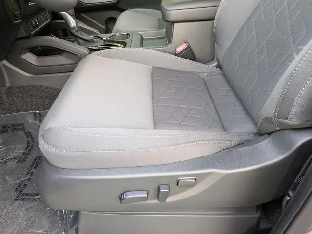 2026 Nissan Frontier Crew Cab SV 4x2