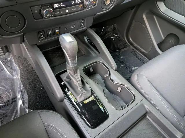 2026 Nissan Frontier Crew Cab SV 4x2
