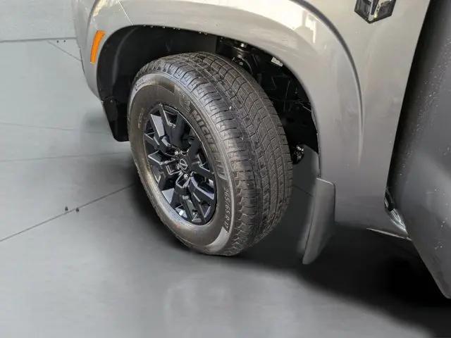 2026 Nissan Frontier Crew Cab SV 4x2