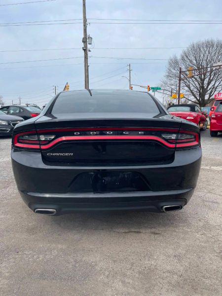 2016 Dodge Charger SE