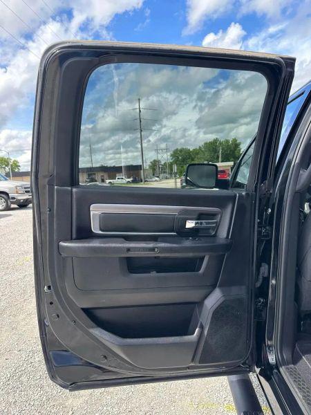 2022 Ram 1500 Classic Warlock Crew Cab 4x4 57 Box