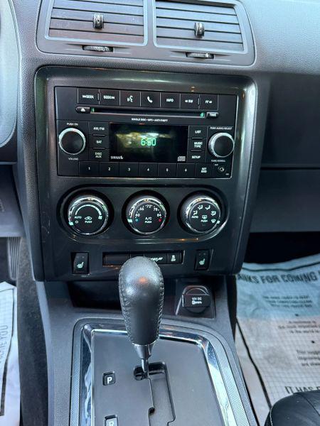 2012 Dodge Challenger SXT