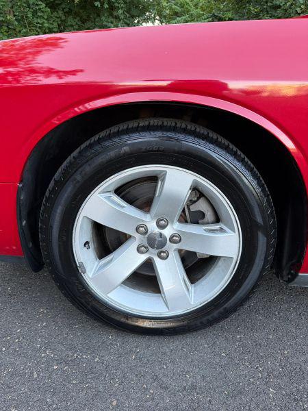 2012 Dodge Challenger SXT