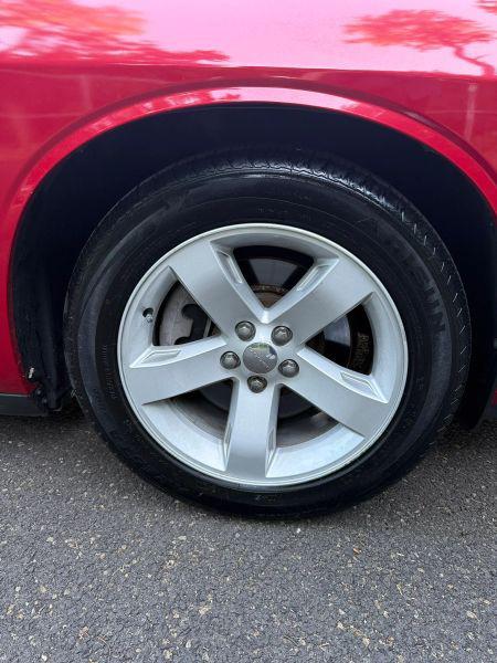 2012 Dodge Challenger SXT