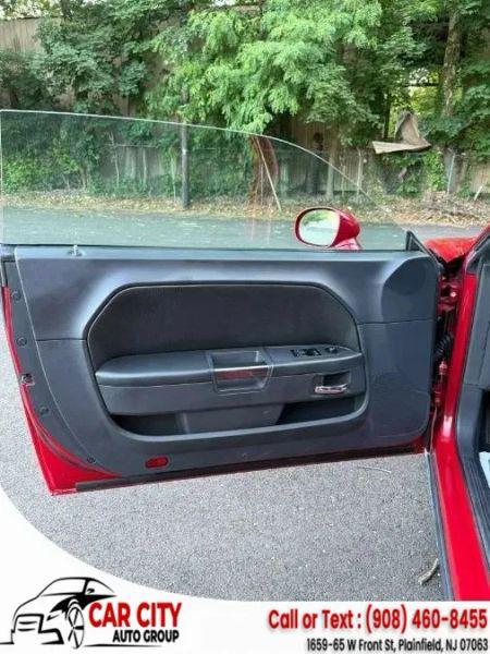 2012 Dodge Challenger SXT