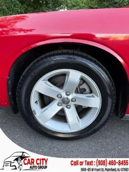 2012 Dodge Challenger SXT