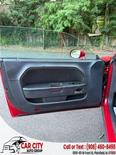 2012 Dodge Challenger SXT