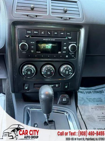 2012 Dodge Challenger SXT