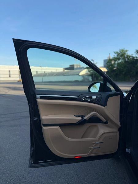 2018 Porsche Cayenne Base