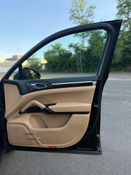 2018 Porsche Cayenne Base