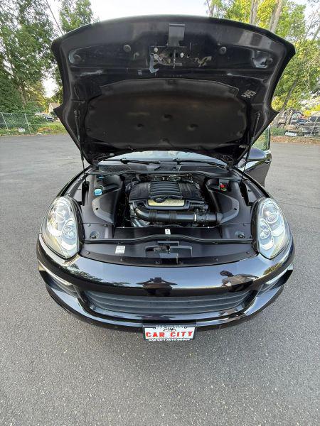 2018 Porsche Cayenne Base
