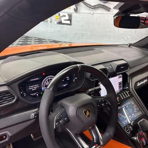 2021 Lamborghini Urus Graphite Capsule