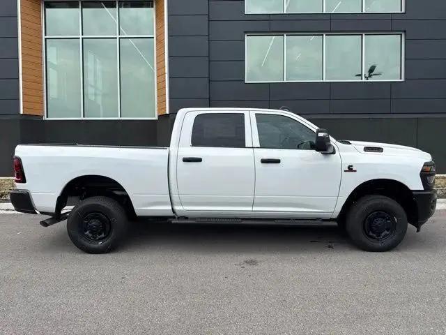 2026 Ram 2500 Tradesman Crew Cab 4x4 64 Box