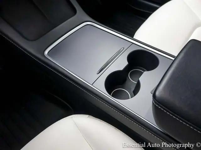 2022 Tesla Model 3 Rear-Wheel Drive