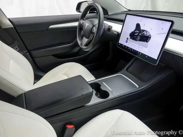 2022 Tesla Model 3 Rear-Wheel Drive