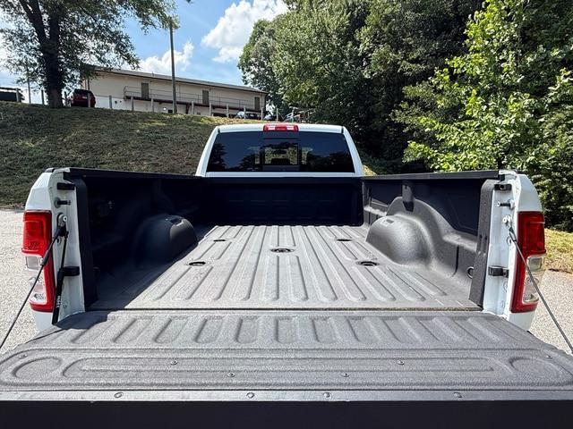 2021 Ram 3500 Tradesman Crew Cab 4x4 8' Box