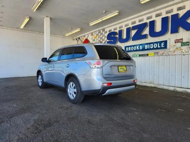2015 Mitsubishi Outlander ES
