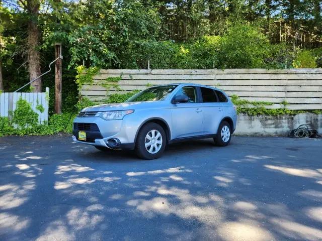 2015 Mitsubishi Outlander ES
