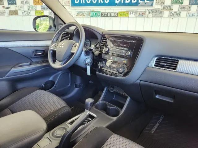 2015 Mitsubishi Outlander ES