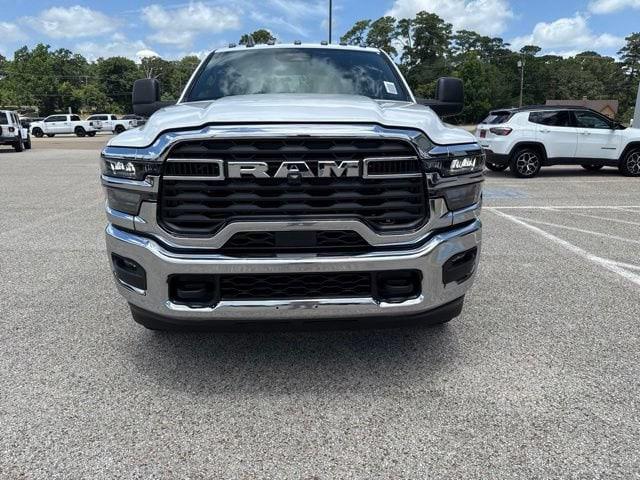 2026 RAM Ram 3500 RAM 3500 TRADESMAN CREW CAB 4X4 8 BOX