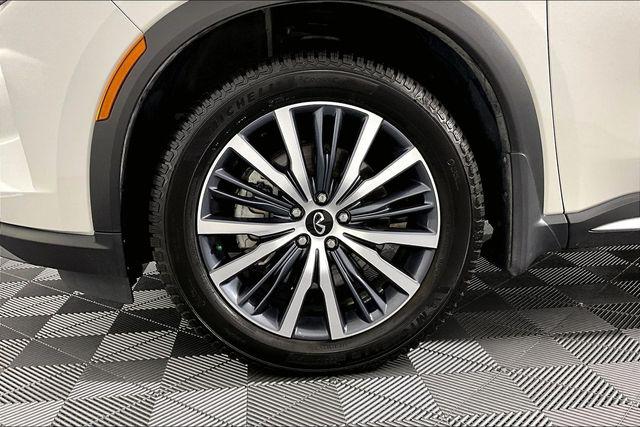 Used 2023 INFINITI QX60 SENSORY AWD For Sale in Olive Branch, MS